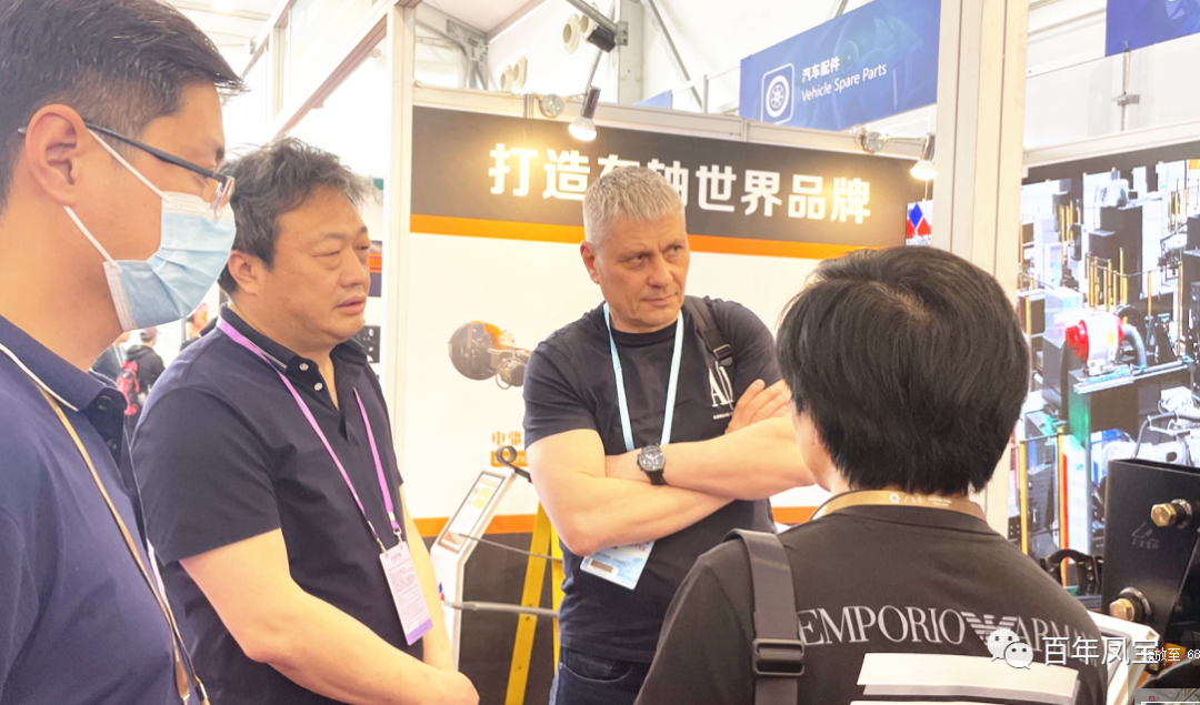 乐动(中国)一站式服务平台重科亮相133届广交会