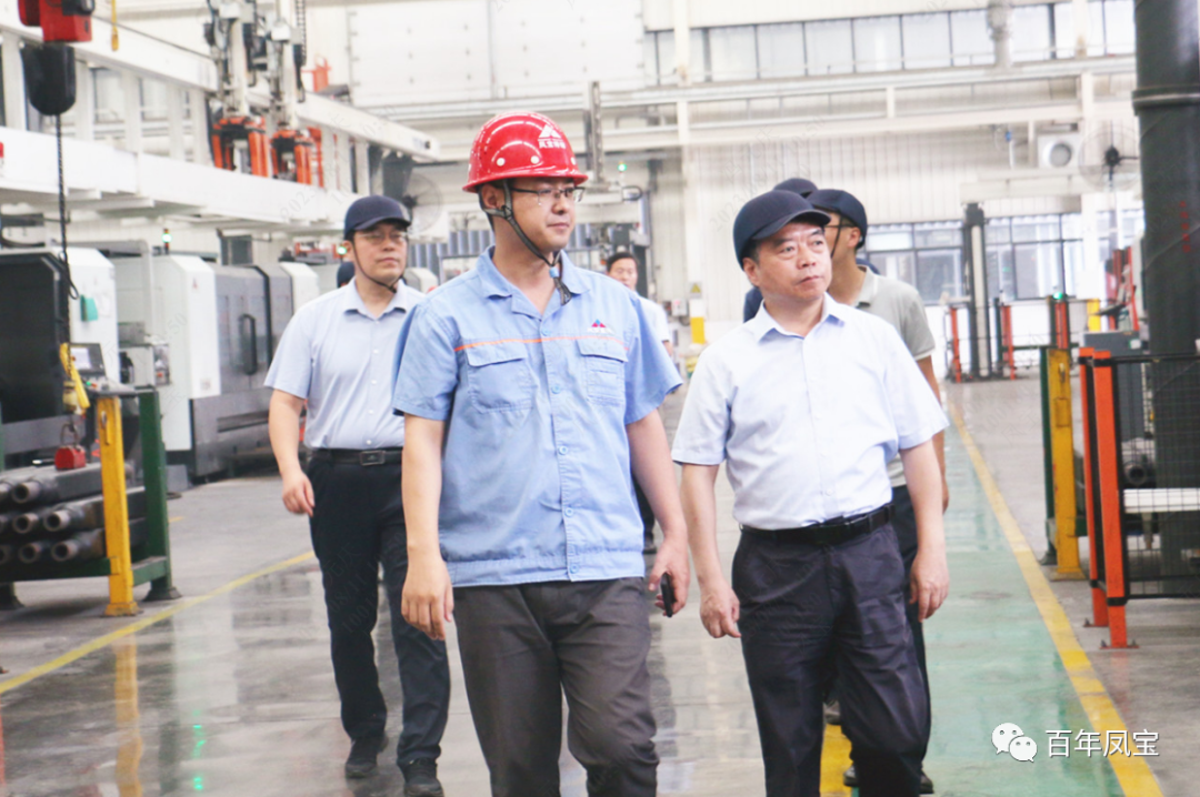 安阳市政协副主席侯合柱到乐动(中国)一站式服务平台集团调研指导工作