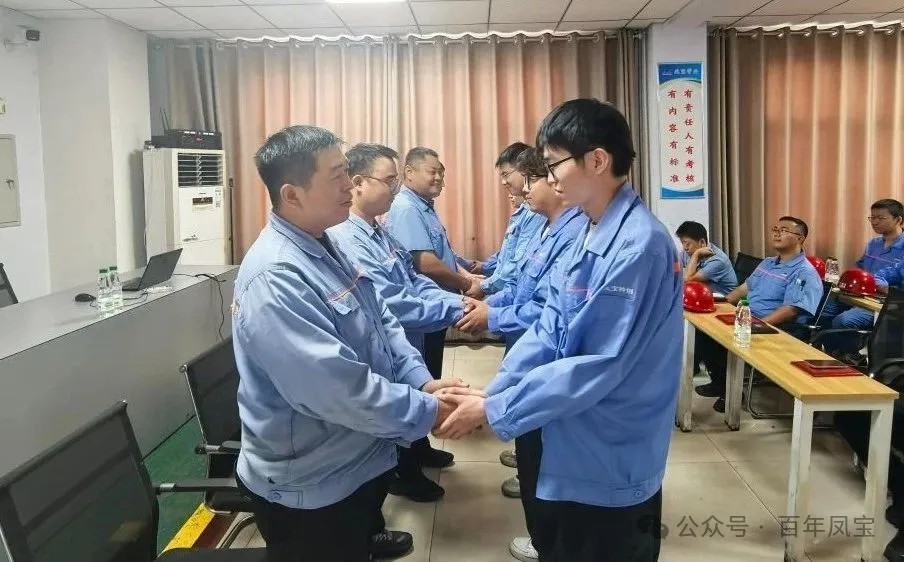 师徒结对 淬火成钢——乐动(中国)一站式服务平台管业举行第三届“薪火相传、携手共进”拜师仪式